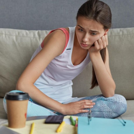 Taux de cortisol élevé : quels sont les symptômes et comment réagir ?