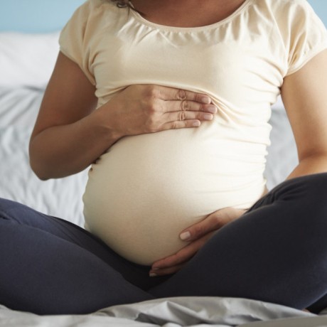 Grossesse molaire : causes, symptômes et prise en charge médicale